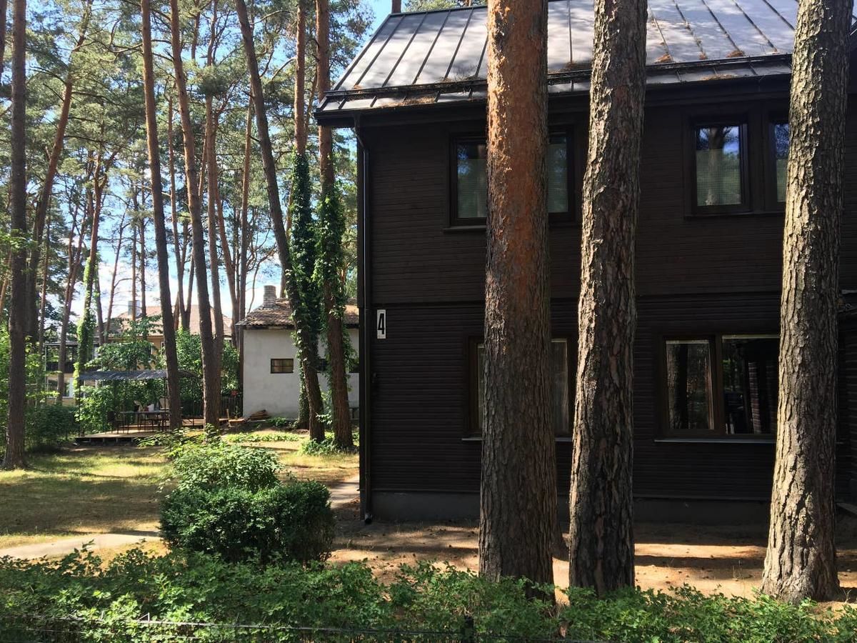 Апартаменты A Large and Cozy Forest Home in the City Perfect for a Getaway Каунас